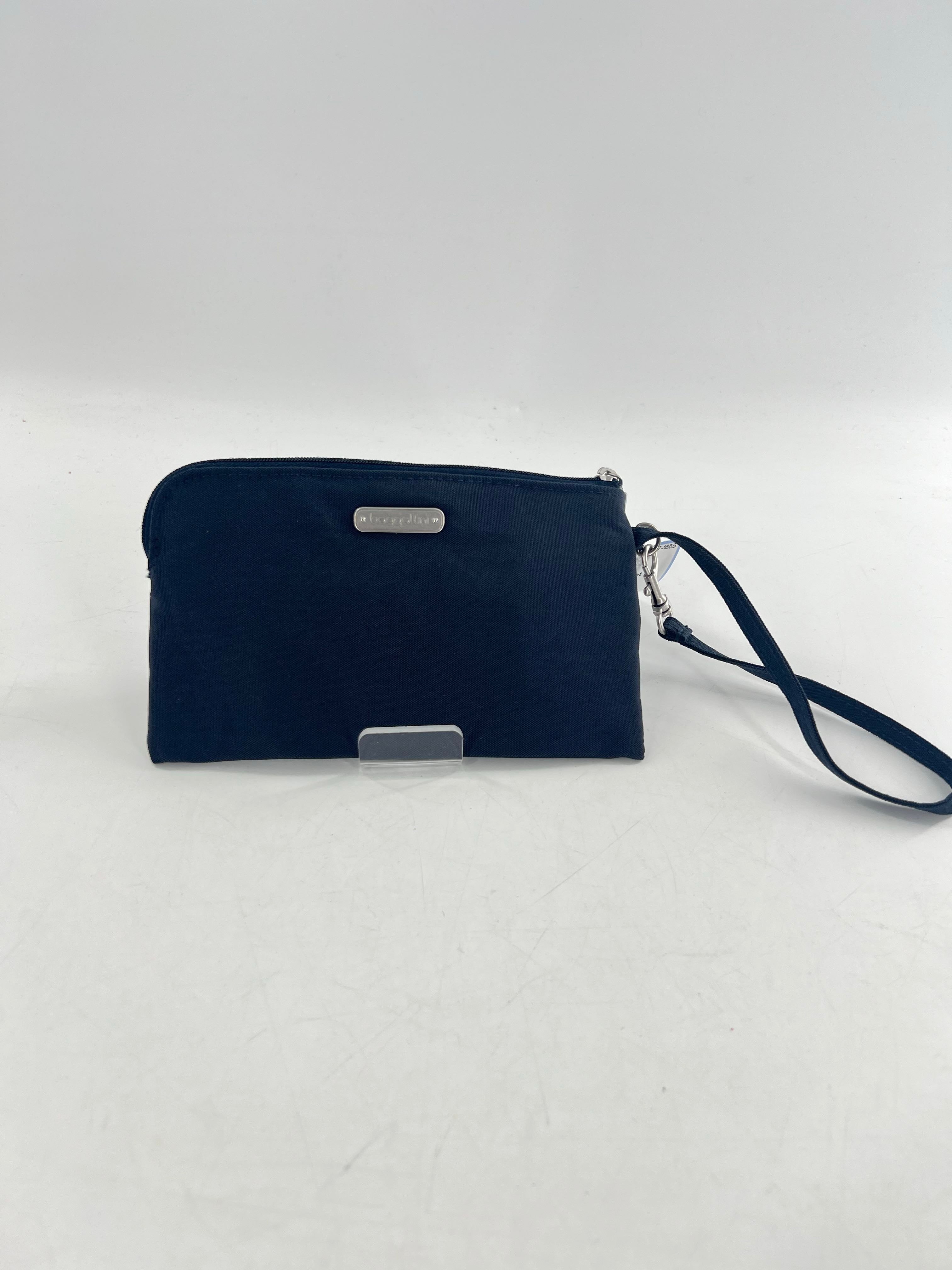 nylon wristlet