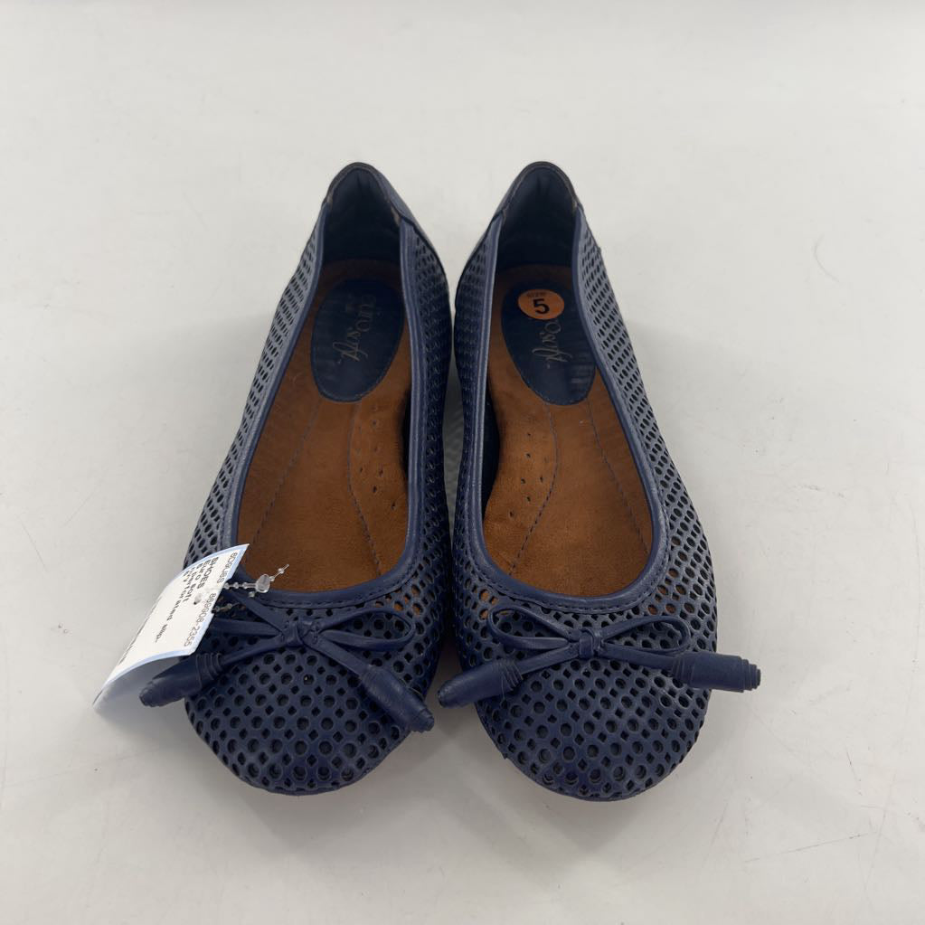 5 perforated slip-ons