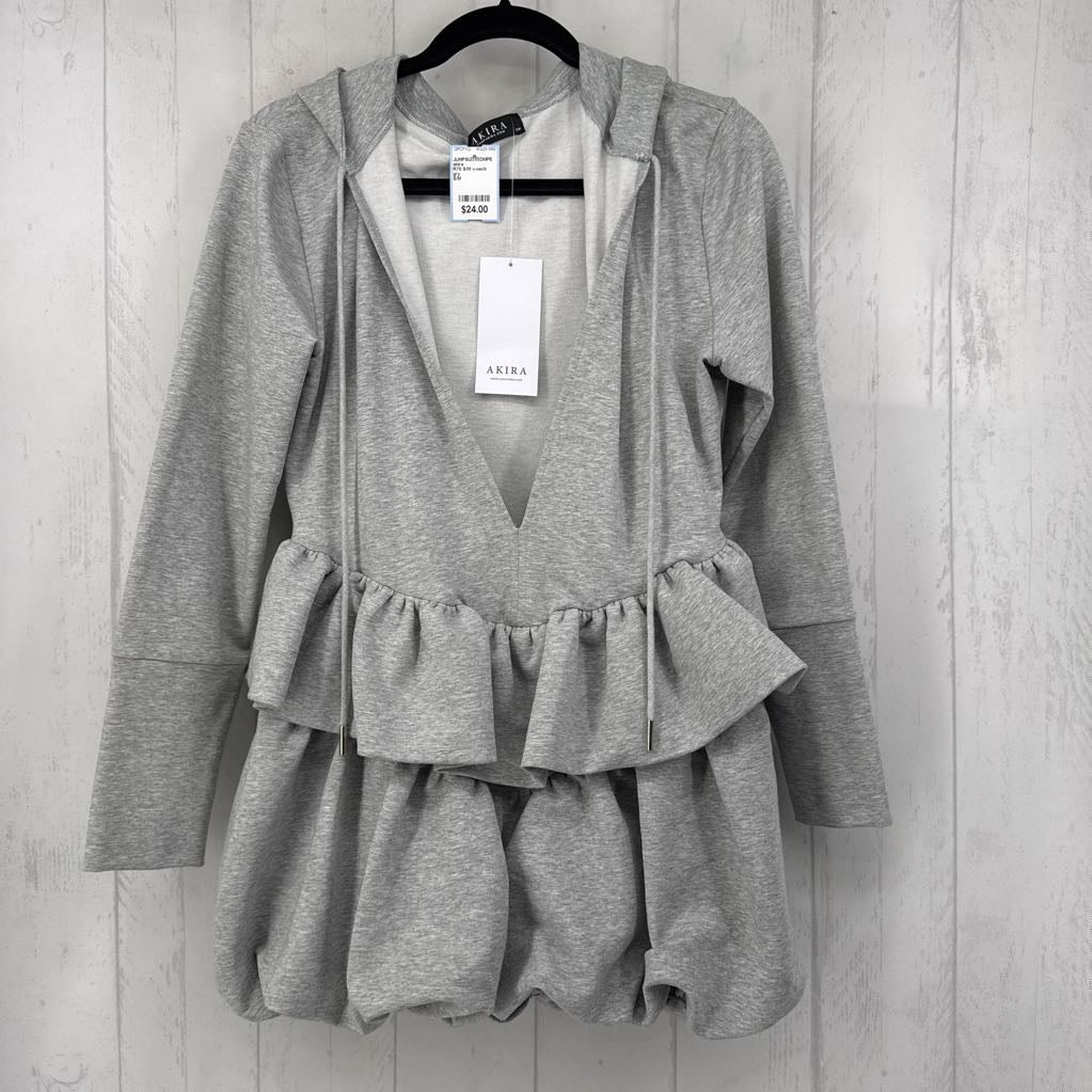 R70 S/M v-neck ruffled l/s romper