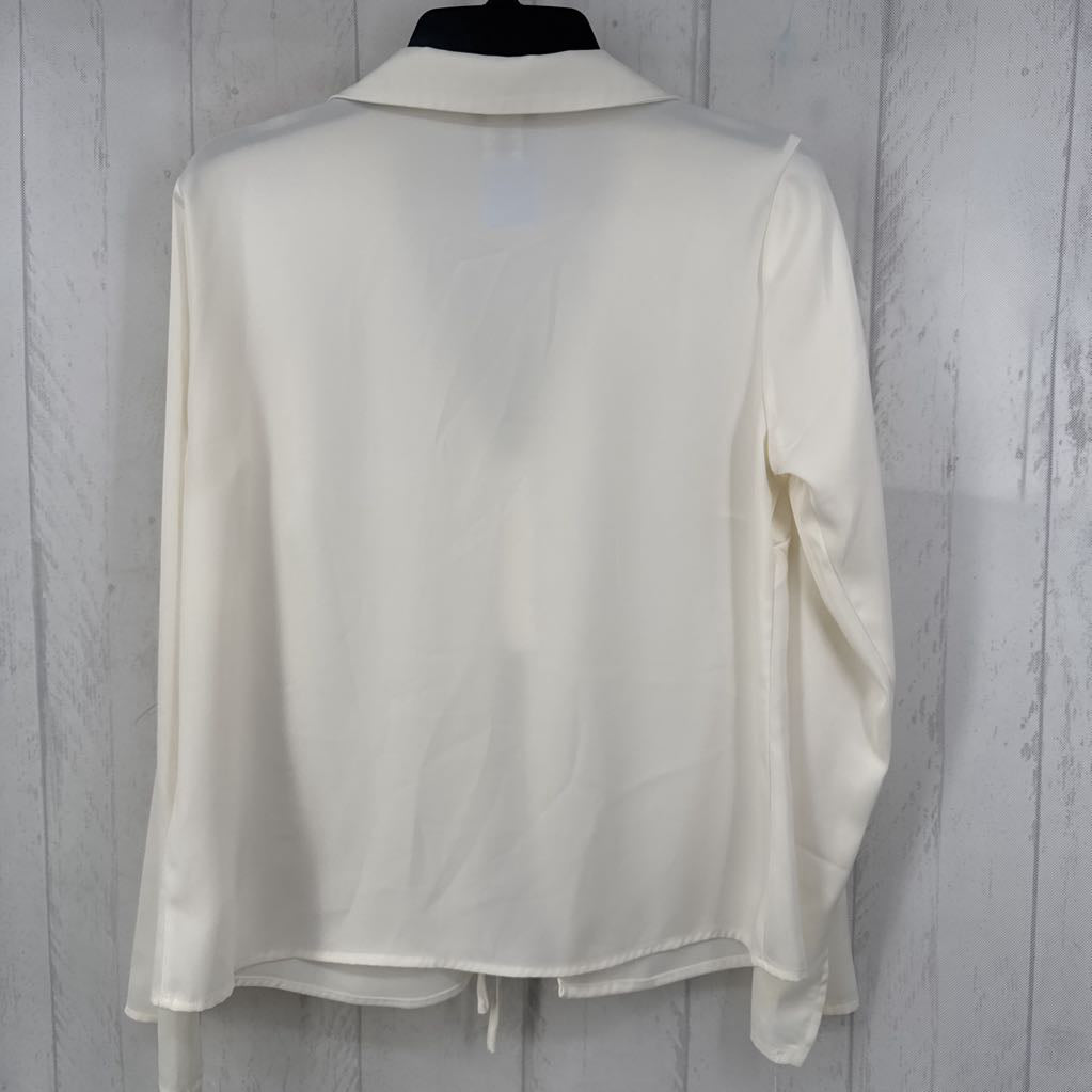 M bow front l/s top