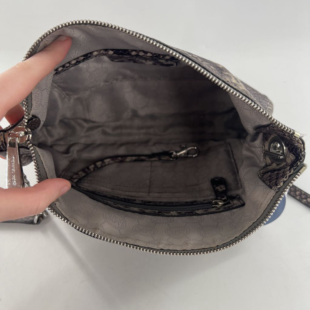 snakeskin pattern chain strap crossbody
