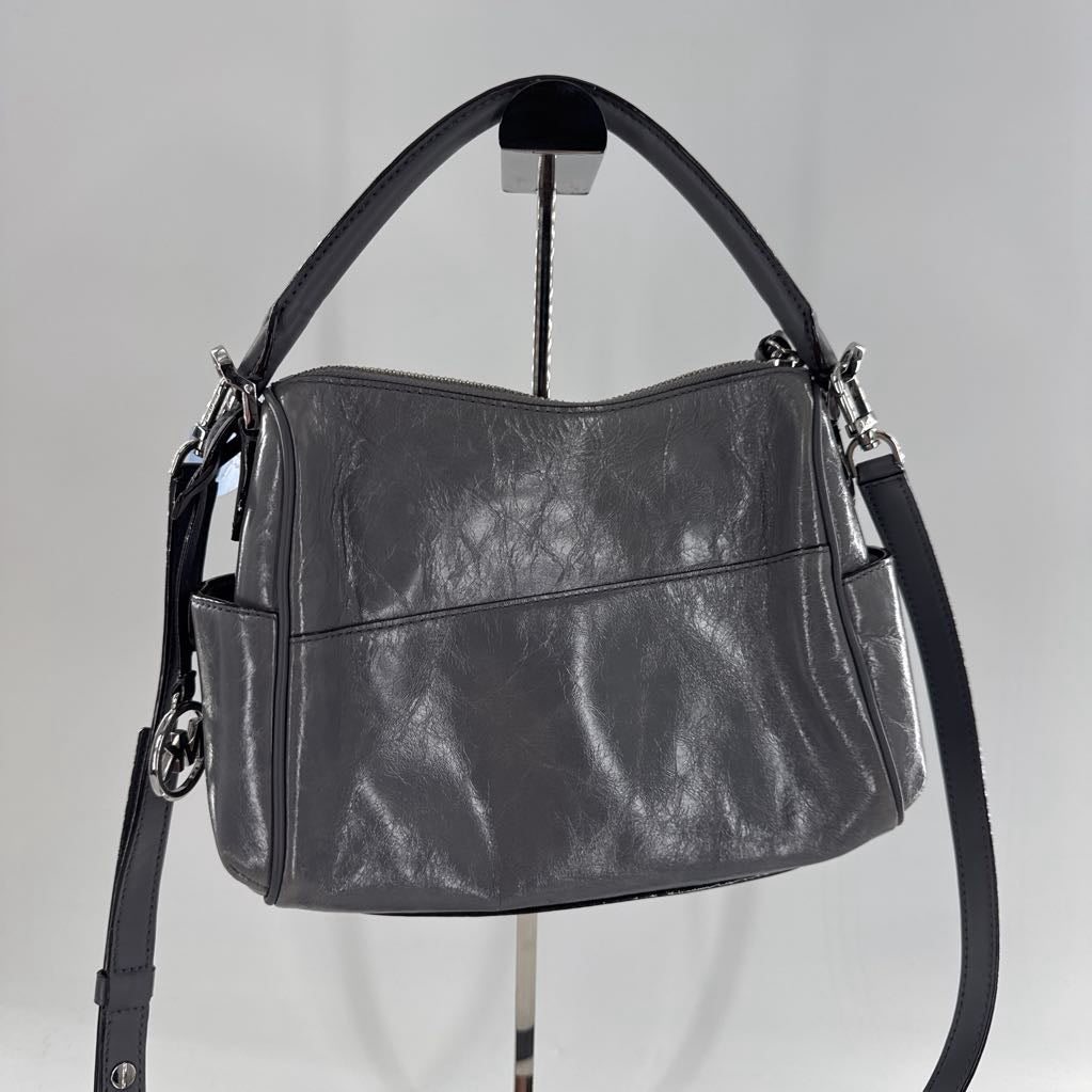 satchel w/ zip pockets