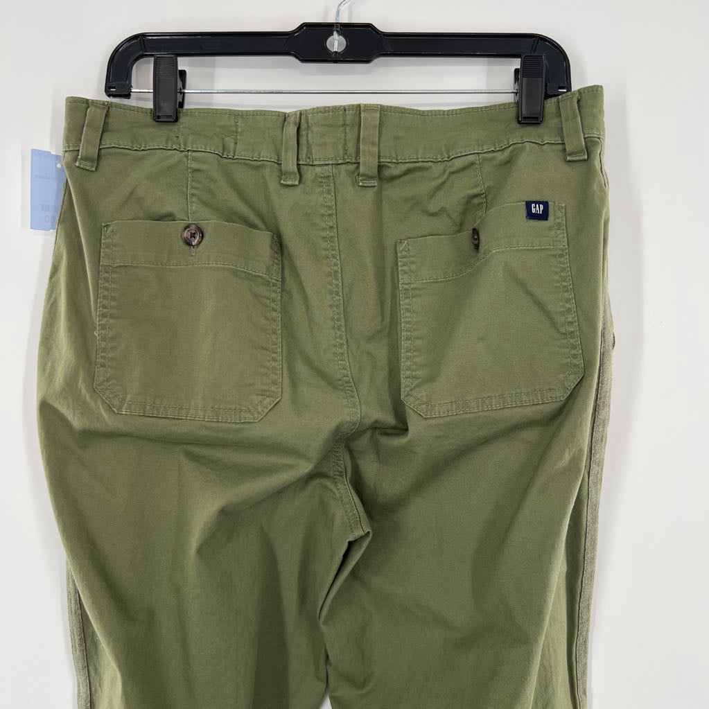 10 relaxed fit khakis