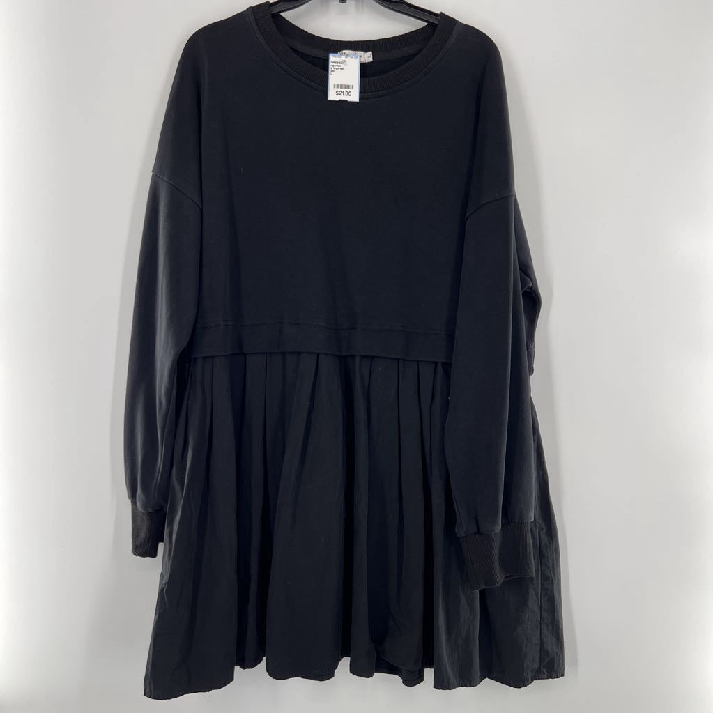 L layered sweatshirt dress