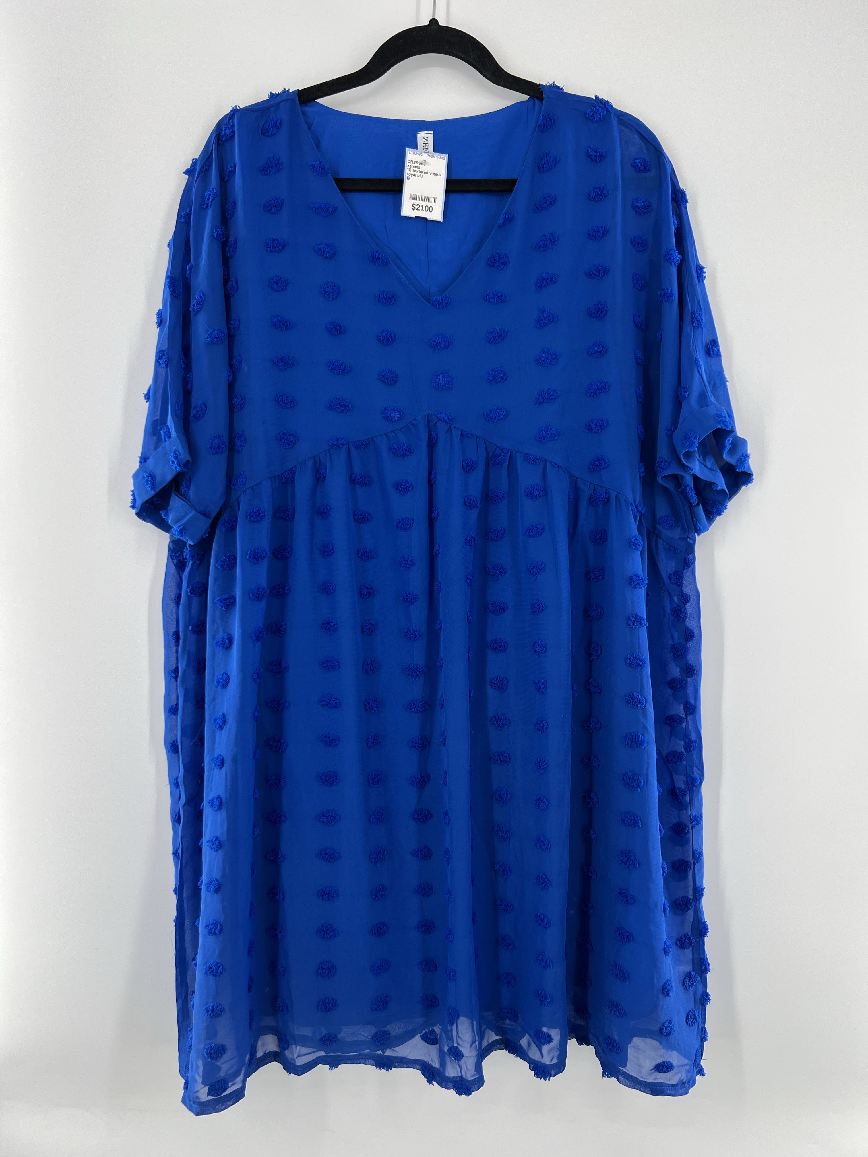 1X textured v-neck s/s dress