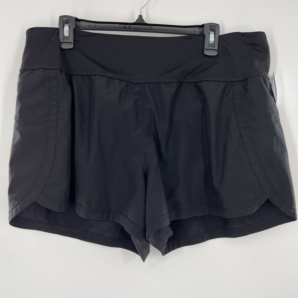 XL pull-on shorts