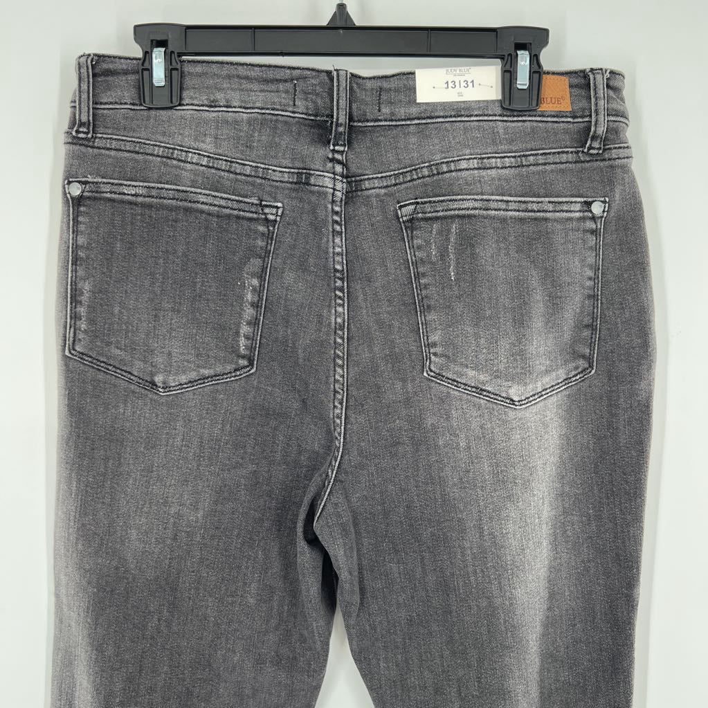 13 hi-rise denim capris