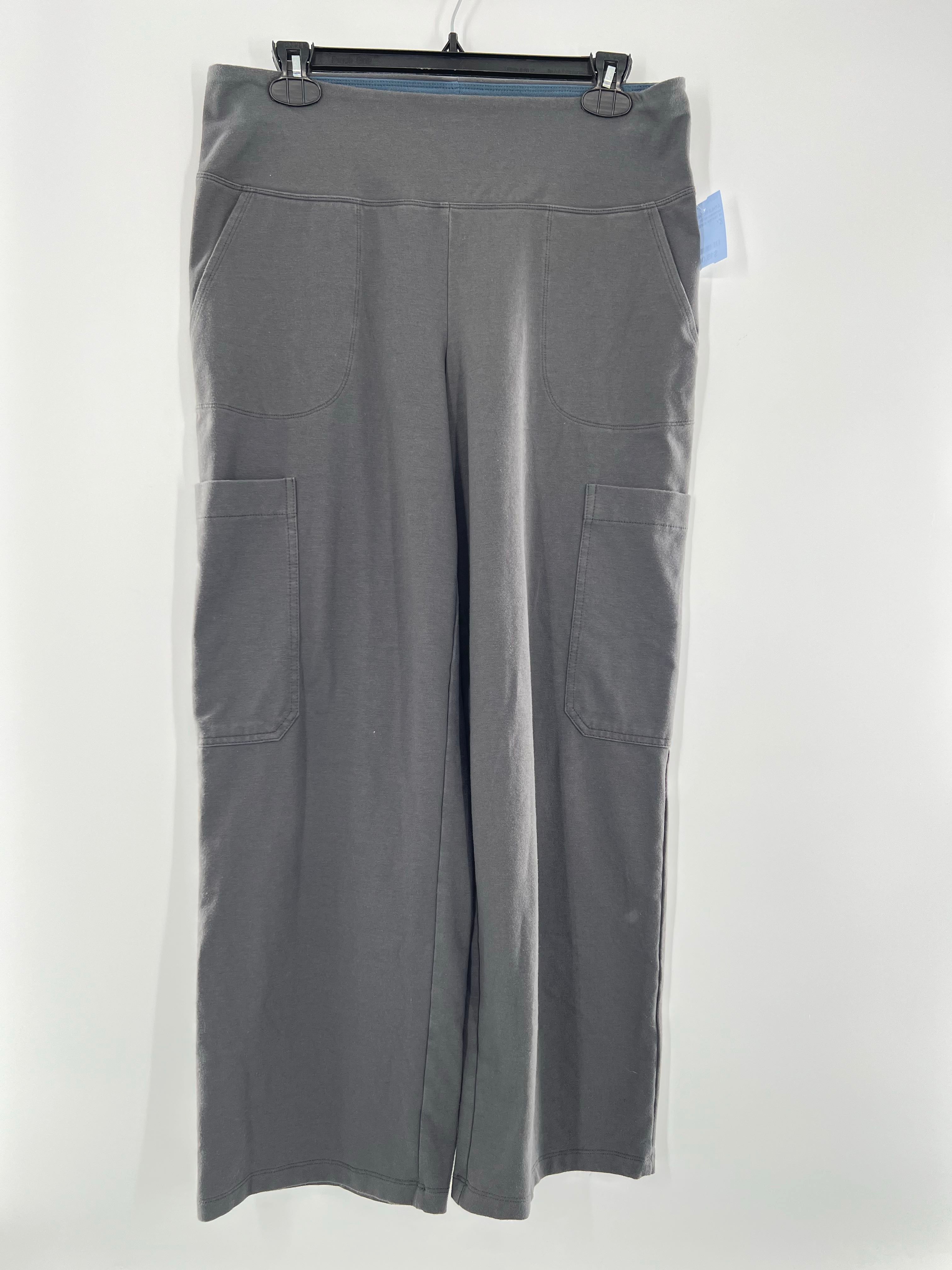 M hi-rise cargo pocket leggings