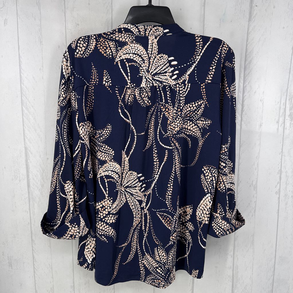L printed 1/2 button down tab slv top