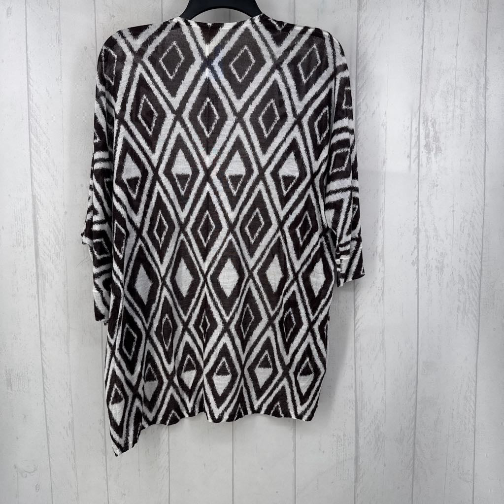 M diamond print lightweight cardi