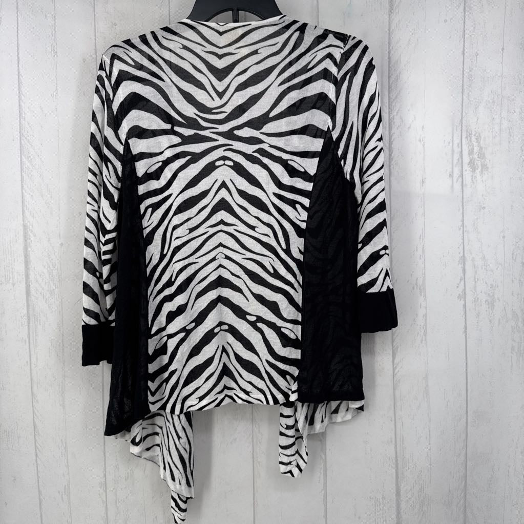 M animal print lightweight cardi