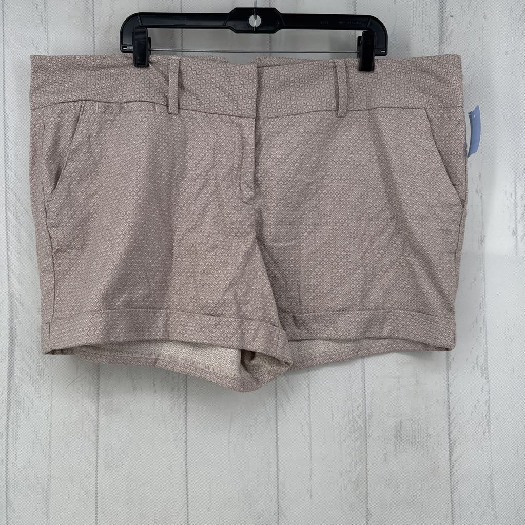 22 textured cuffed hem shorts