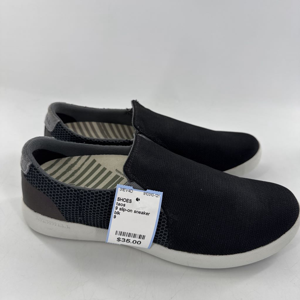 9 slip-on sneaker