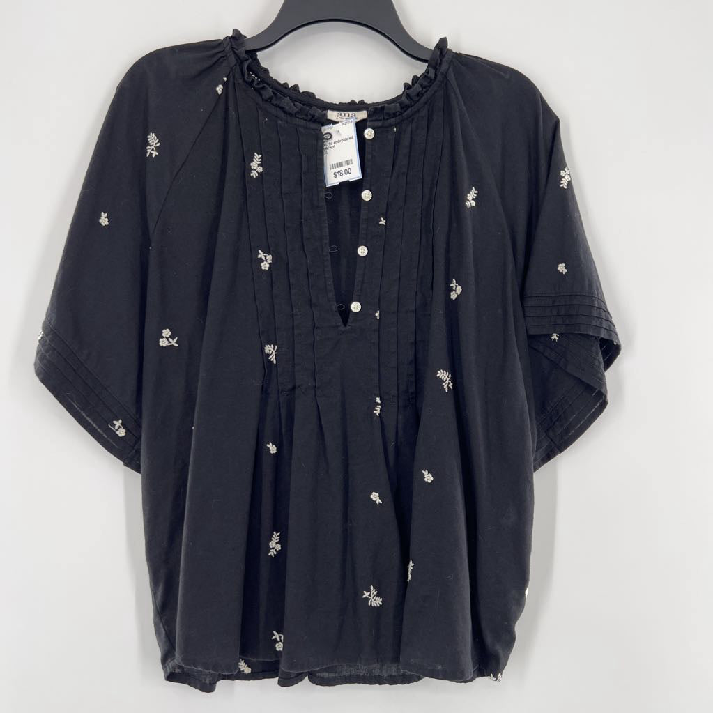 XL flo embroidered button front s/s top