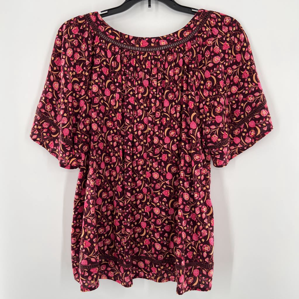 L flo print v-neck s/s top