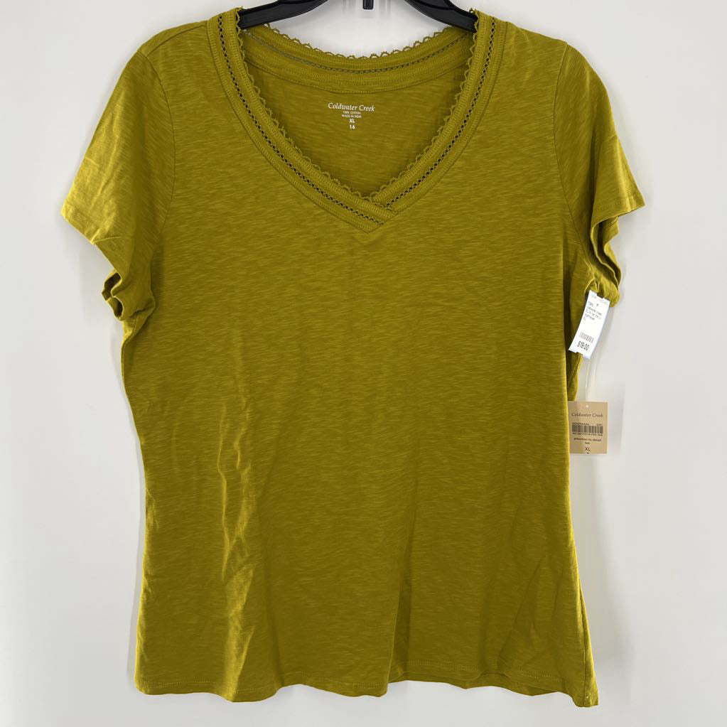 XL ric rac trim v-neck s/s tee