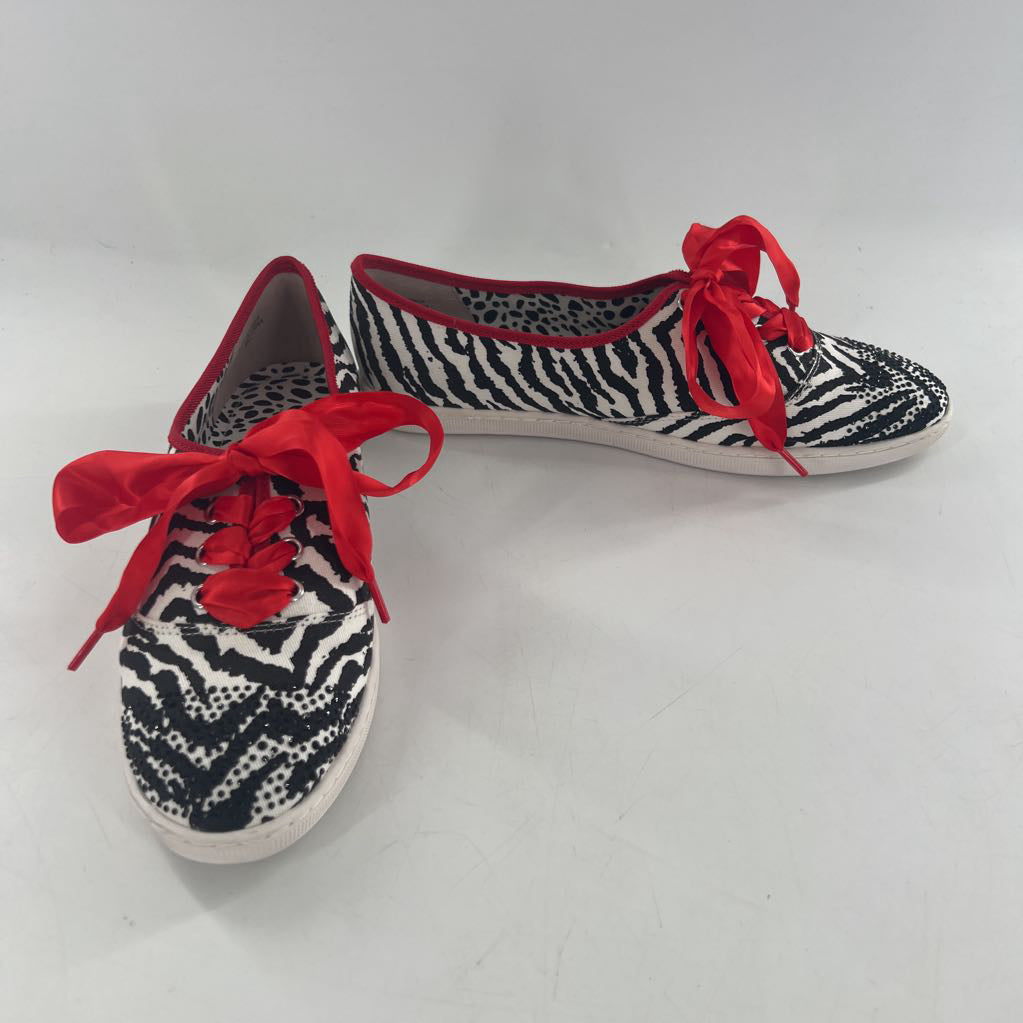9 animal print red ribbon lace up sneaker
