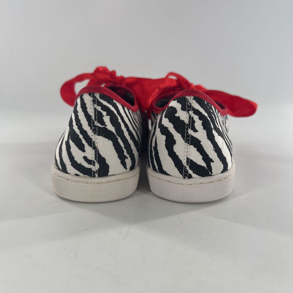 9 animal print red ribbon lace up sneaker