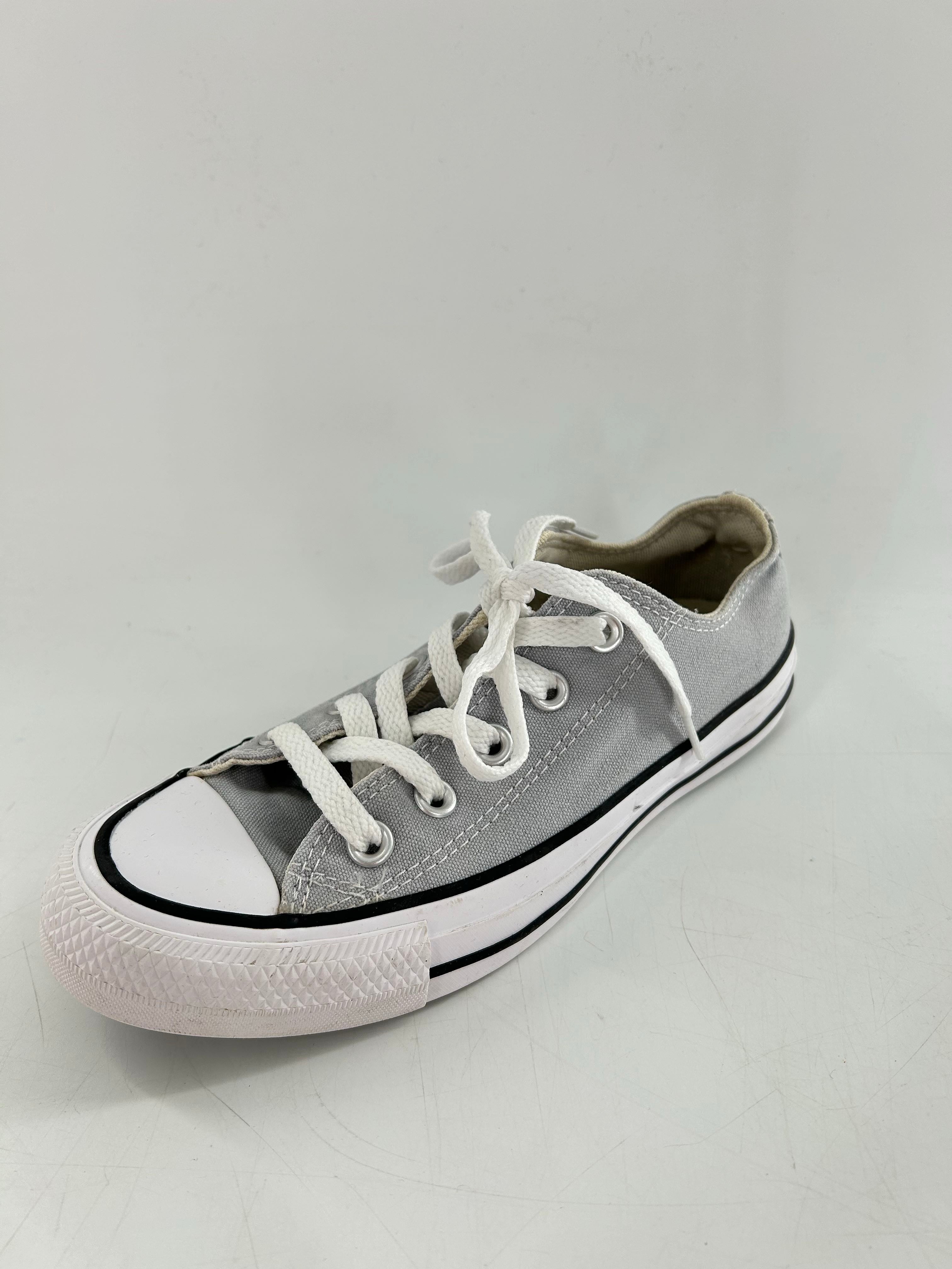 5 lace-up sneaker
