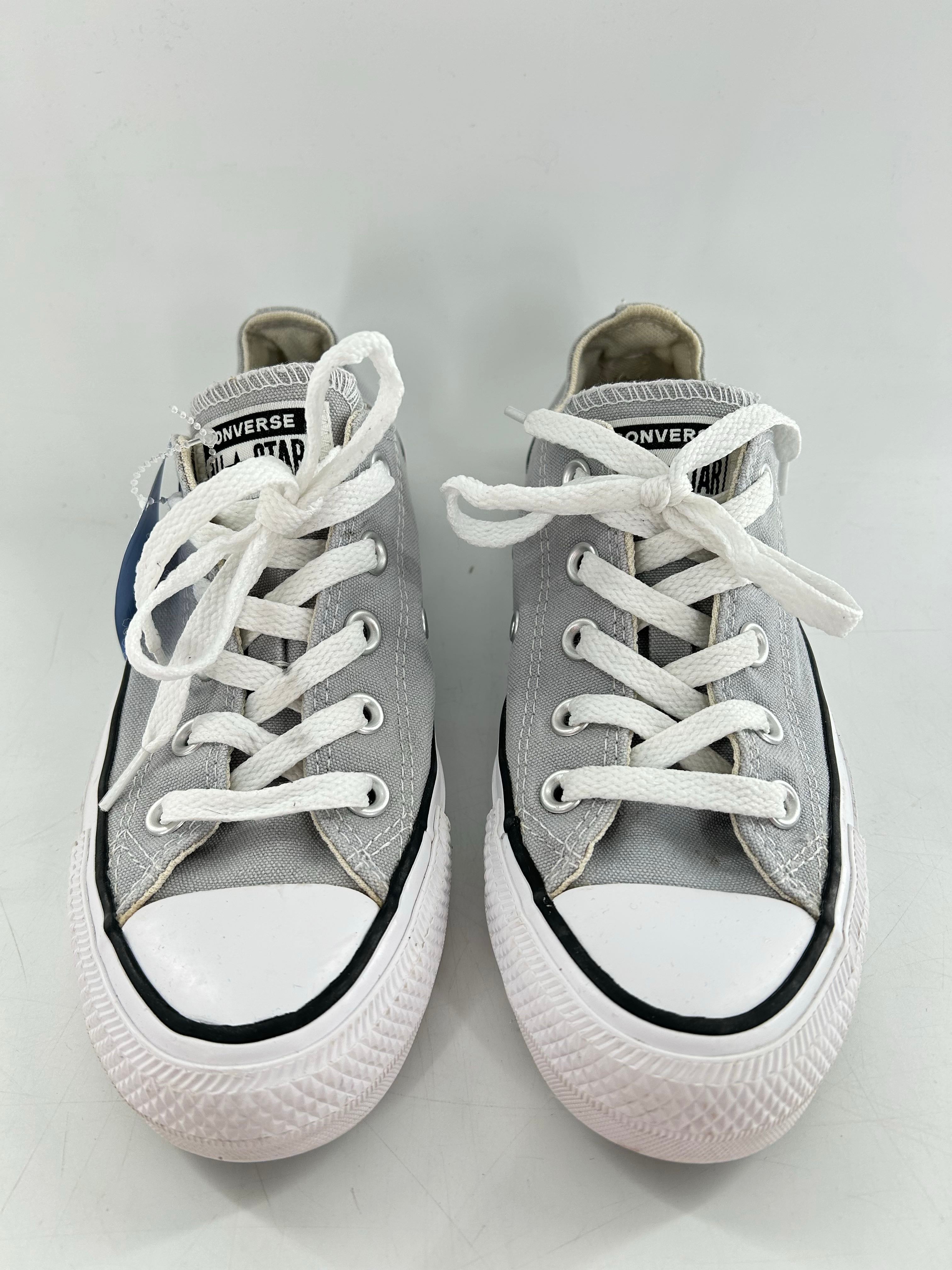5 lace-up sneaker