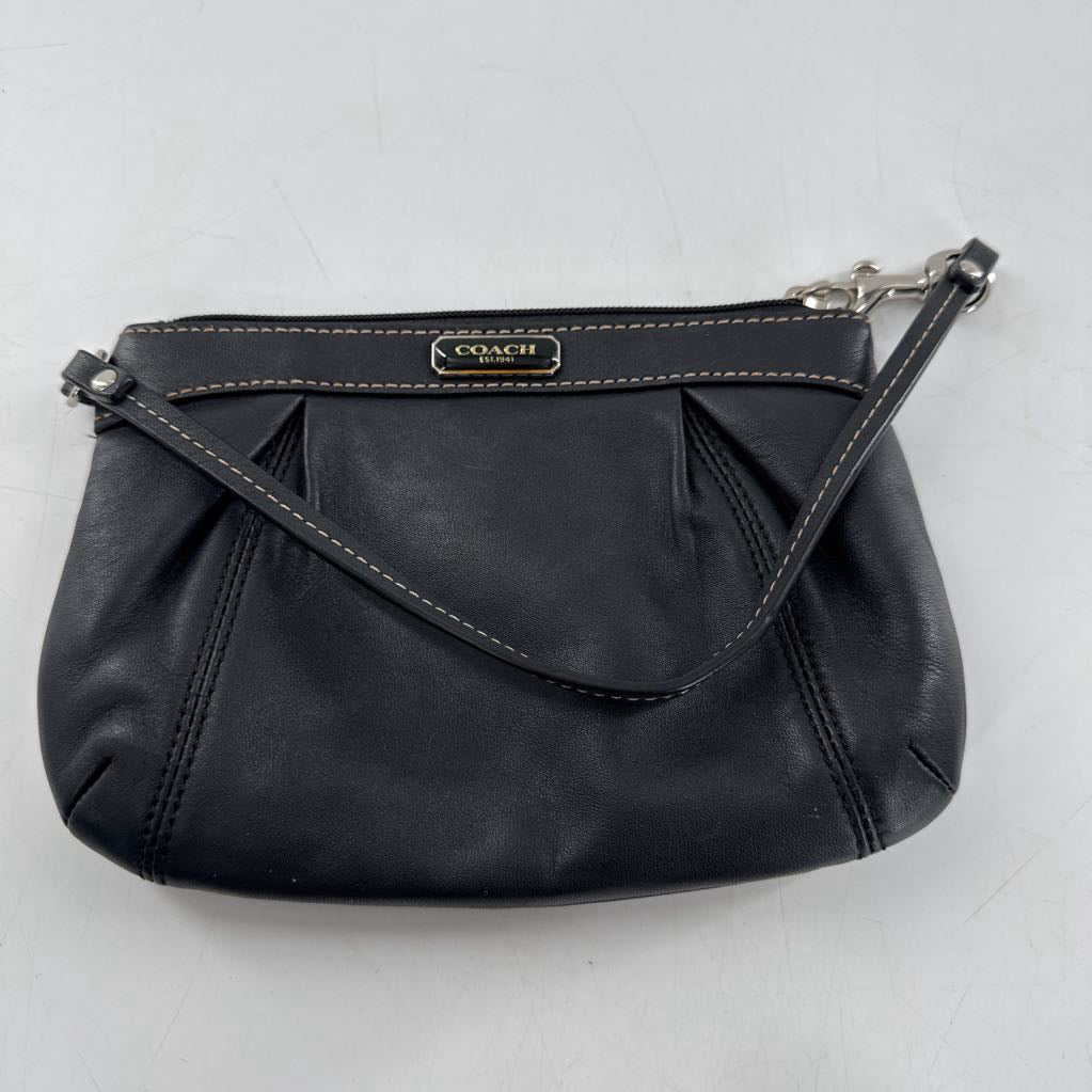 pleated wristlet
