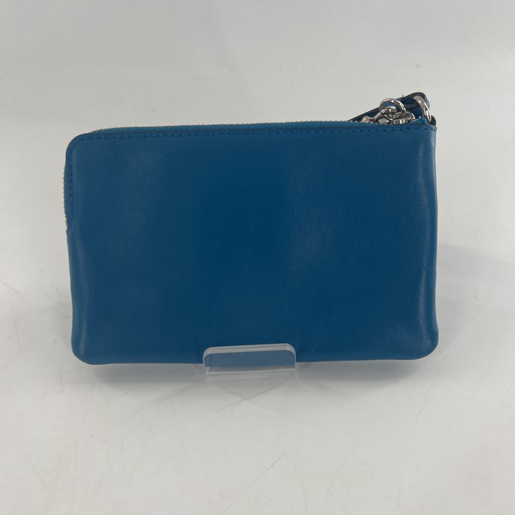 zip wristlet