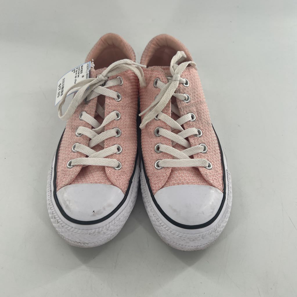 9 lace up chuck taylors