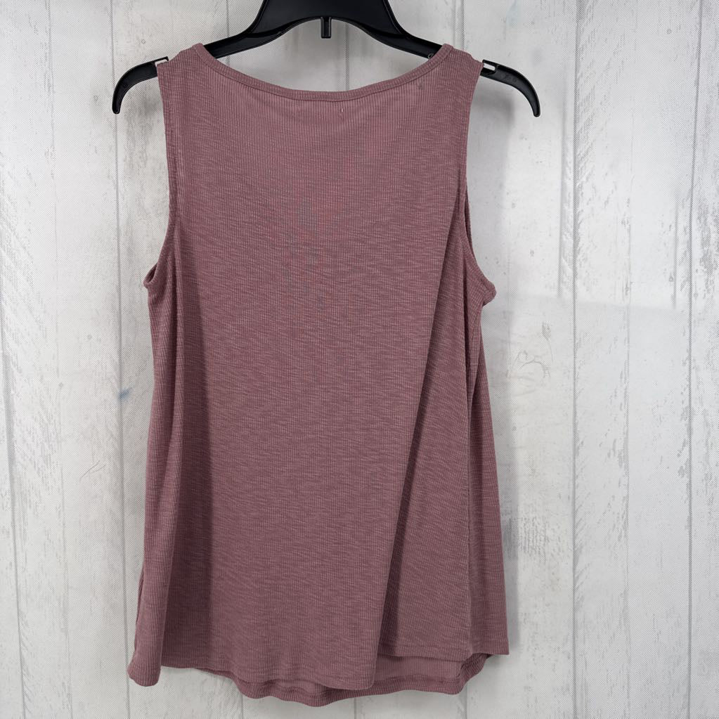 M hook/eye tank