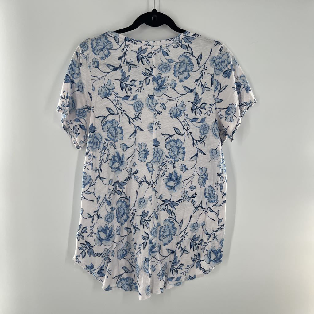 1X flo print v-neck s/s tee