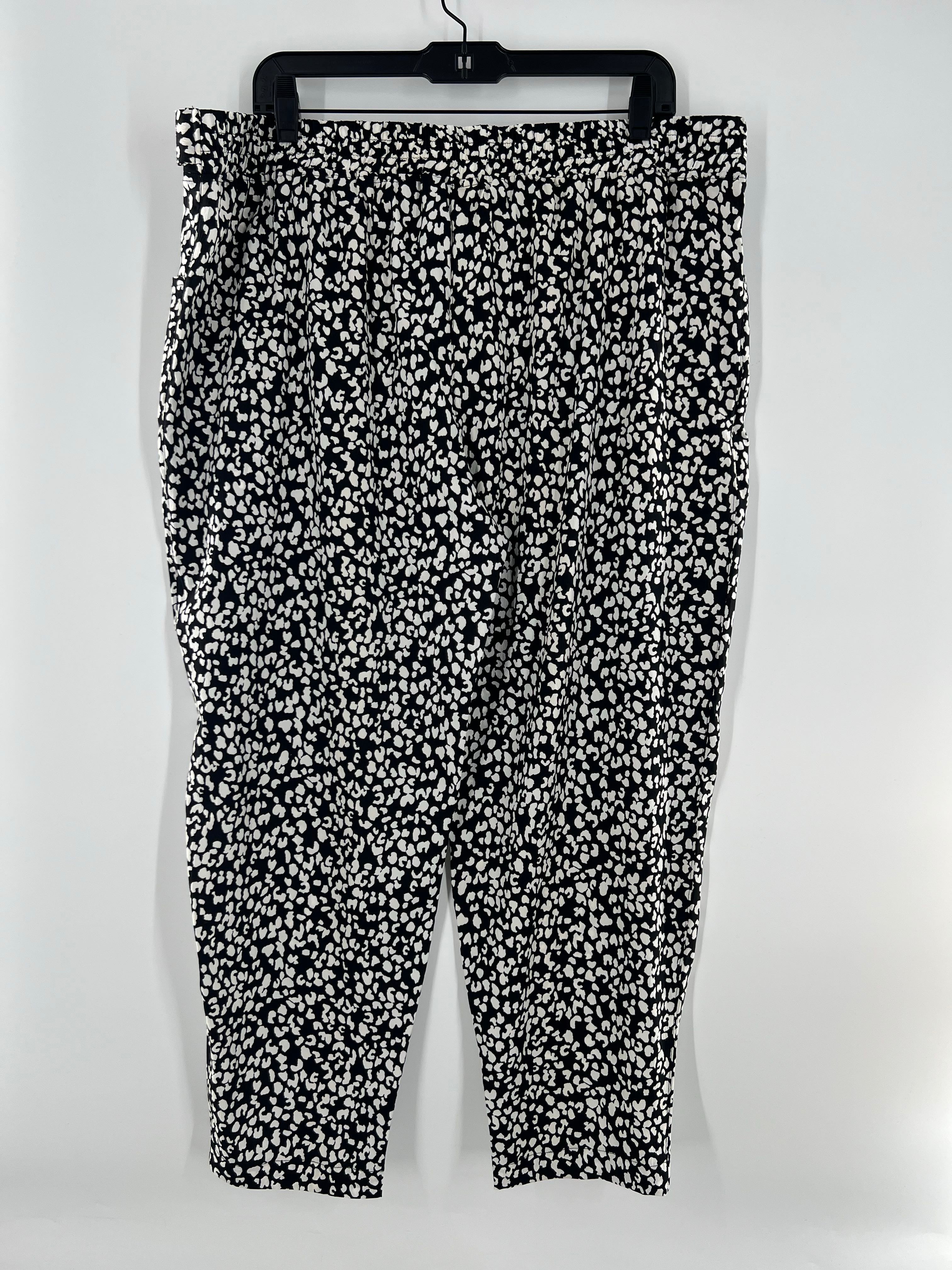 XL animal print belted slim leg pant