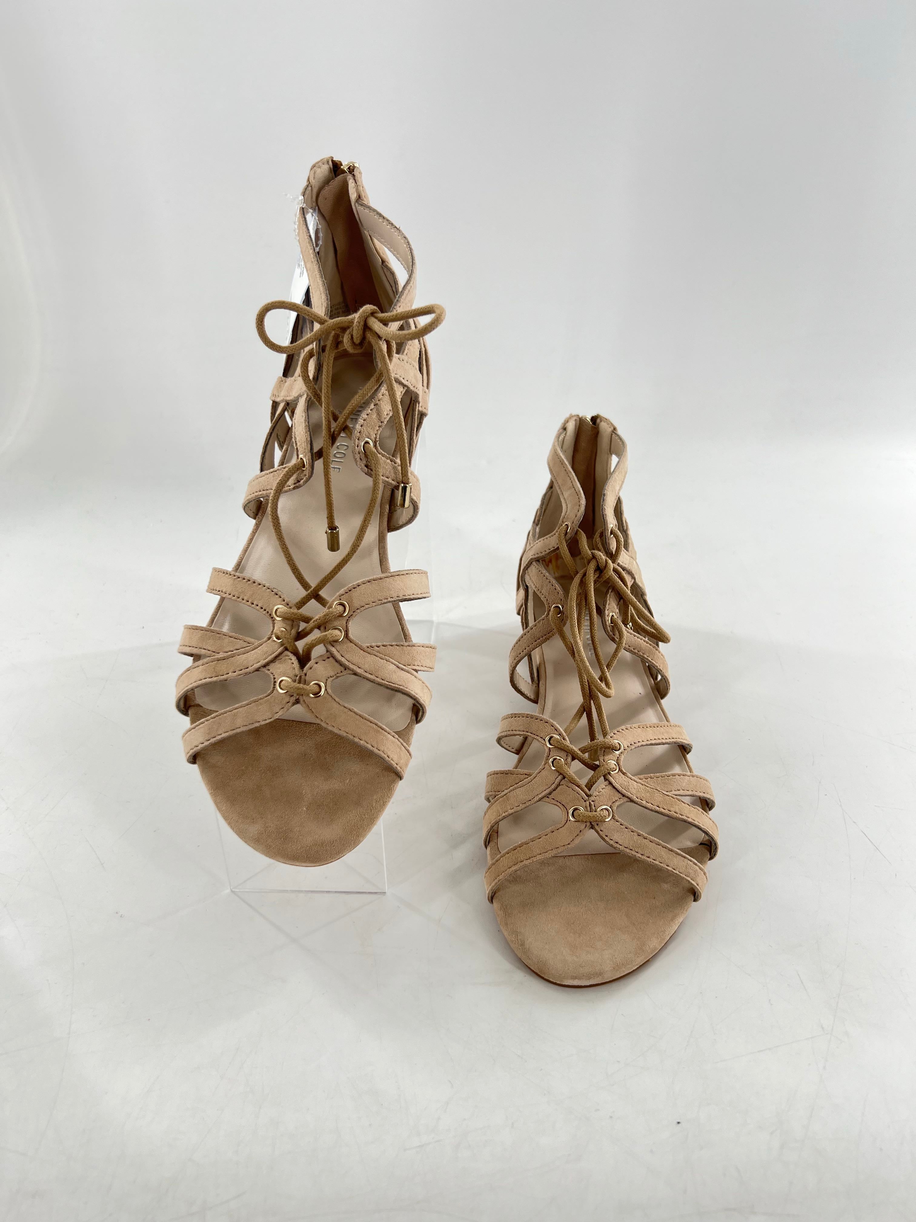 8.5 lace-up gladiator sandal