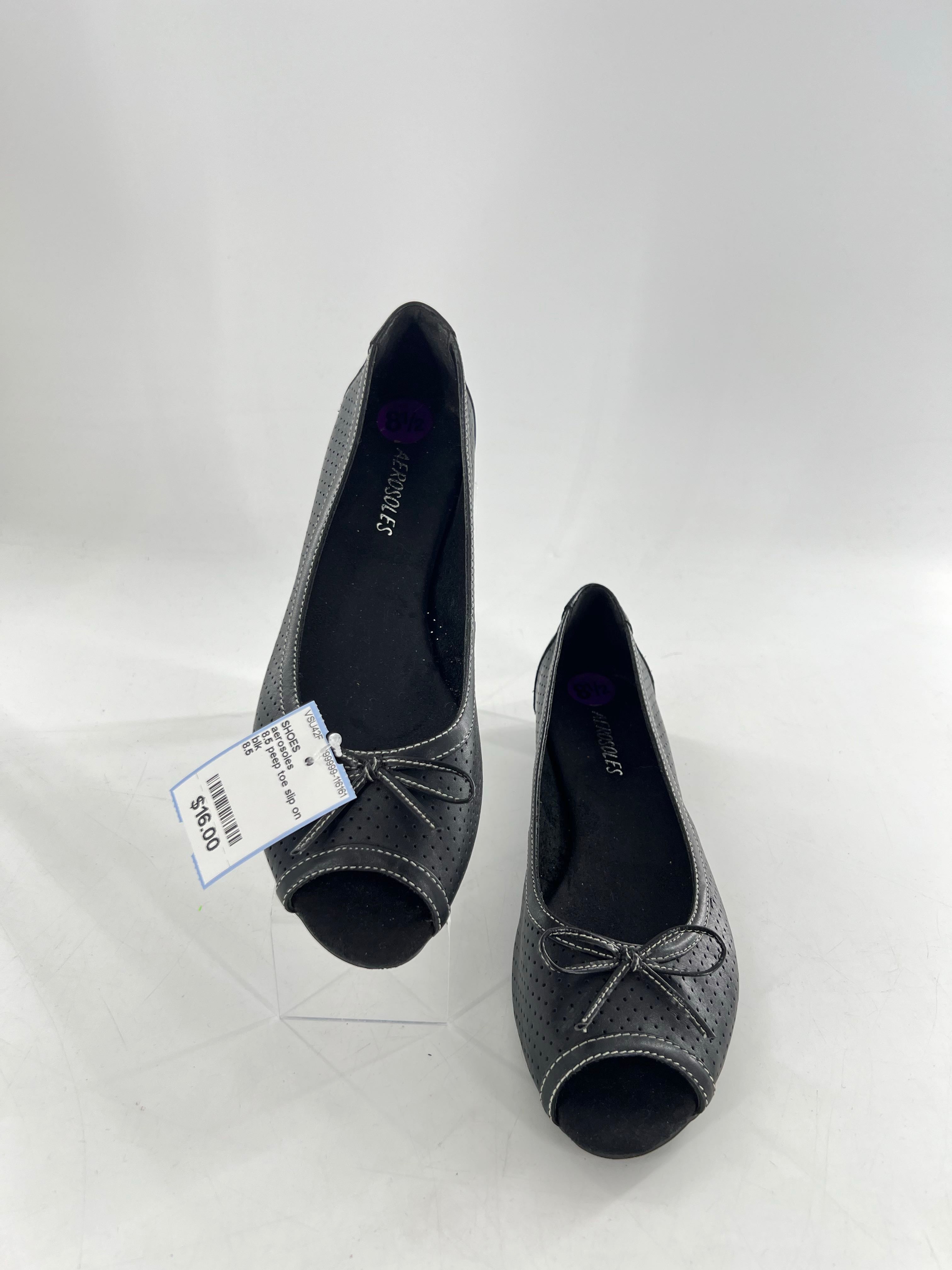 8.5 peep toe slip on flats