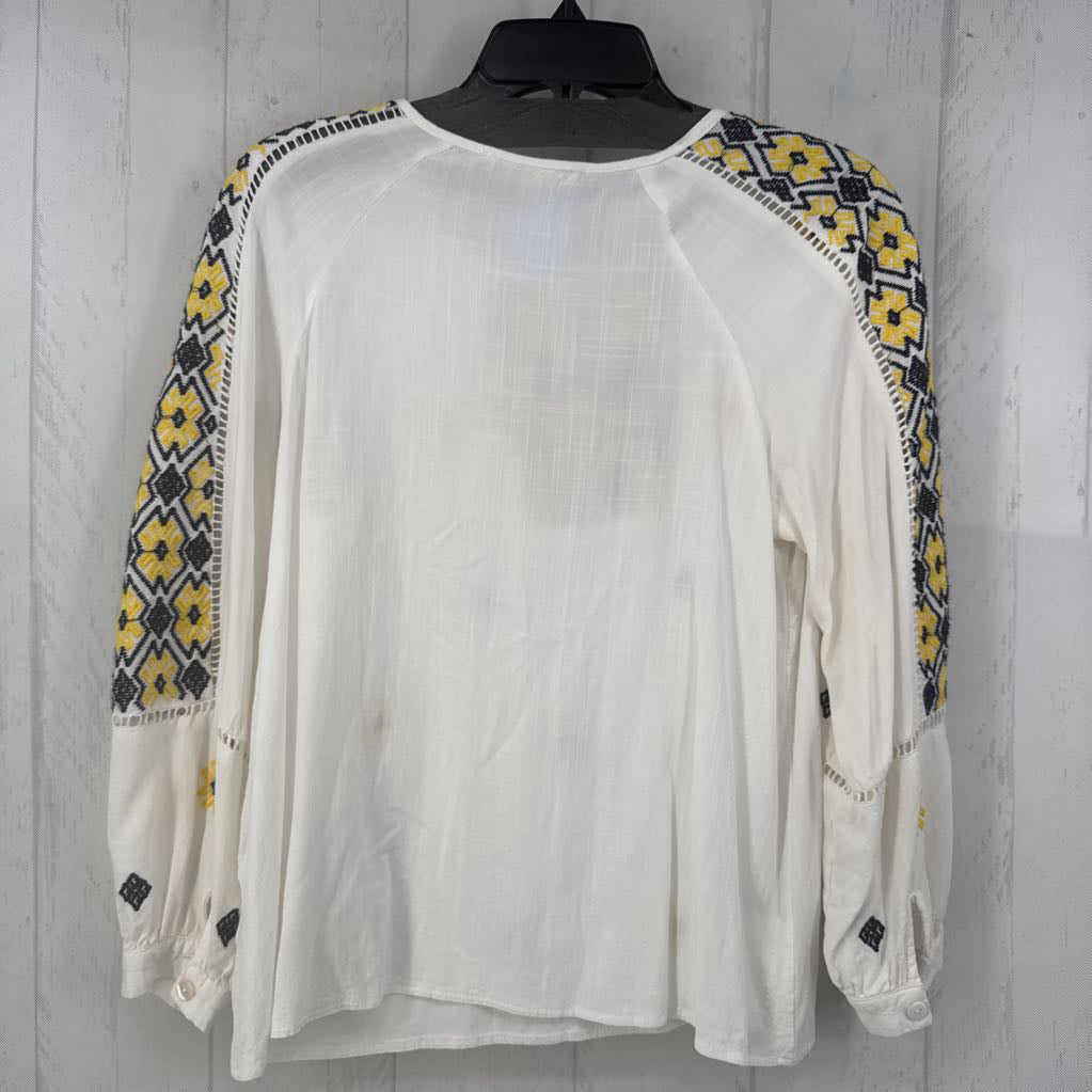 S woven tassel tie l/s top