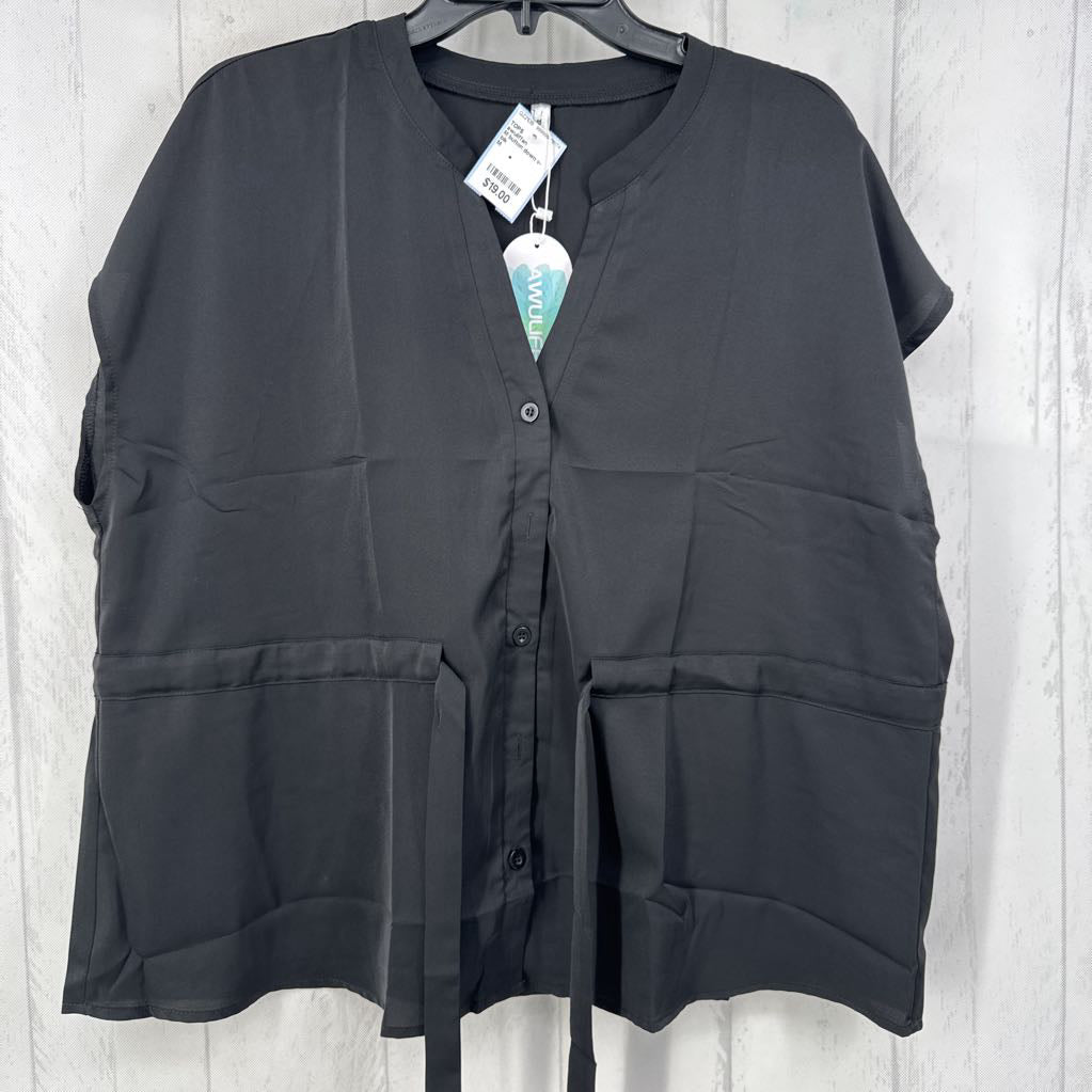 M button down v-neck s/s top
