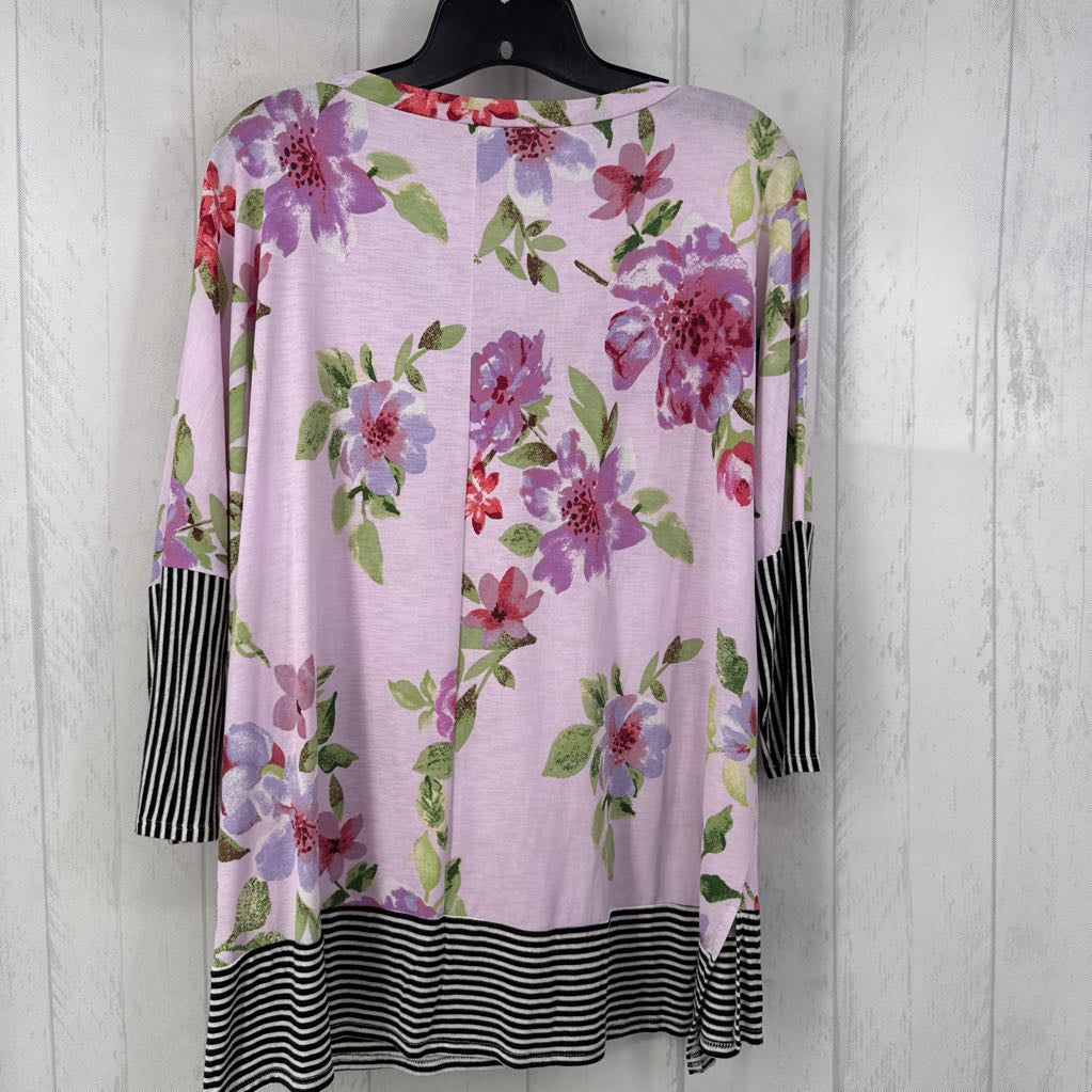 M mixed print v-neck s/s top