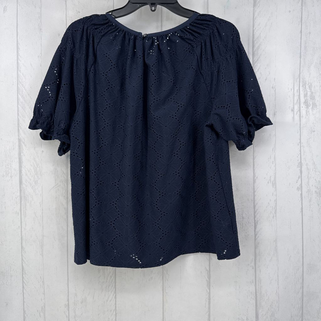 L eyelet s/s top
