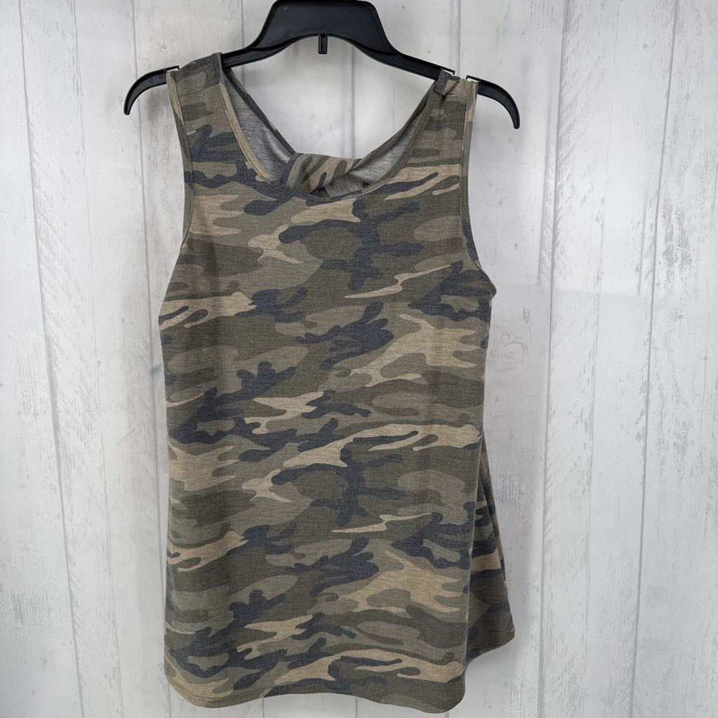 XL camo tank