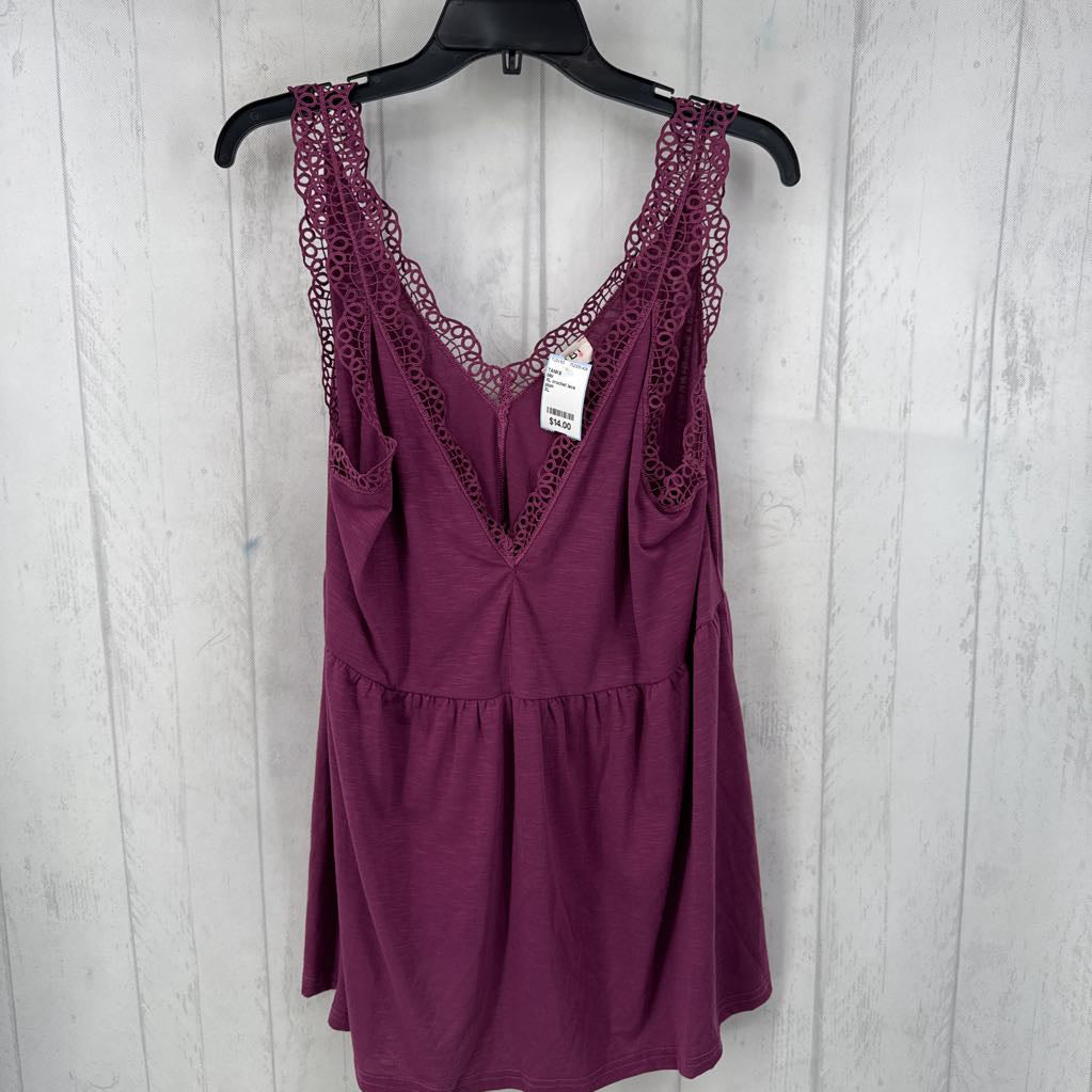 XL crochet lace hem double v tank