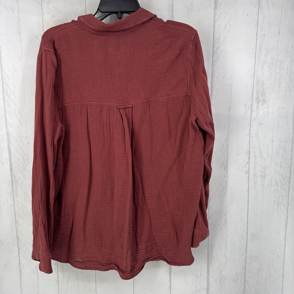 L gauzy button down l/s top