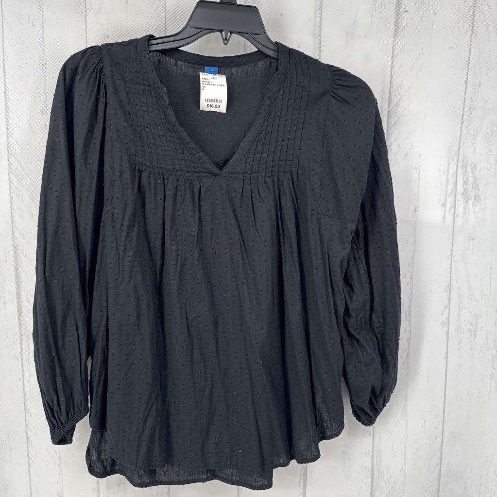 M swiss dot v-neck l/s top