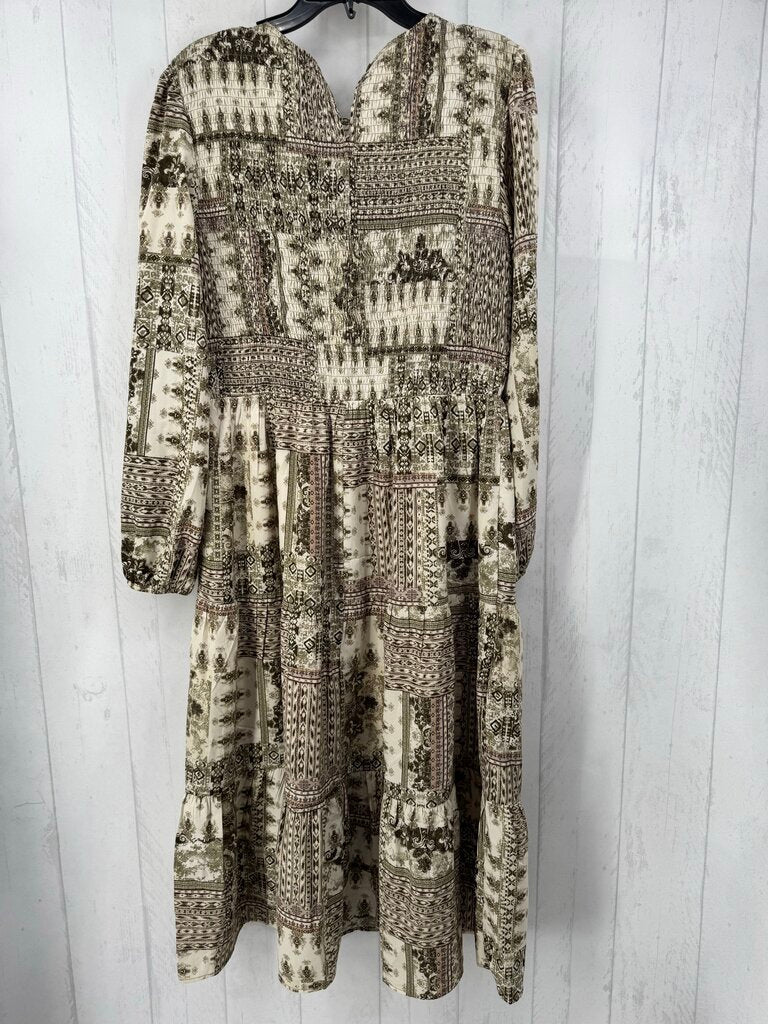 R40 XL l/s print smocked maxi dress