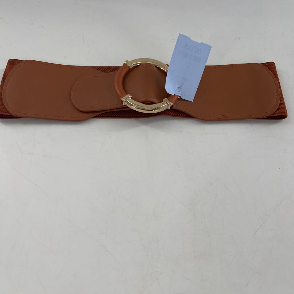 stretchy brown belt w/ gold buckle