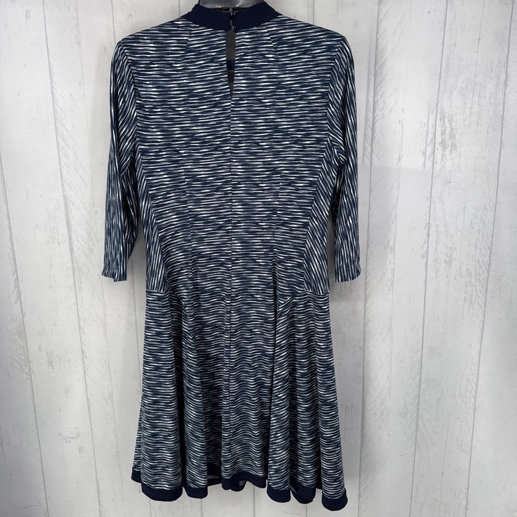 8 3/4 slv patterened keyhole dress