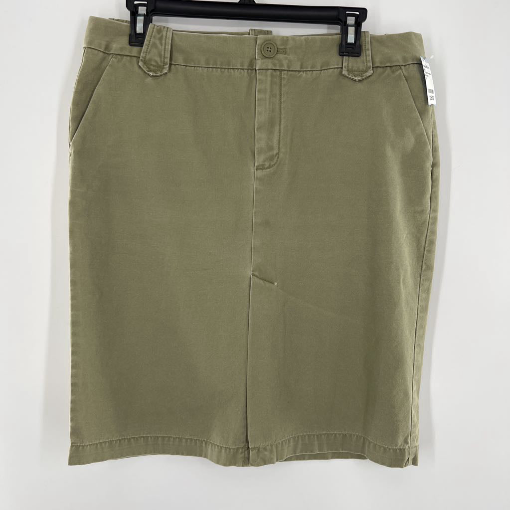 12 khaki bermuda shorts