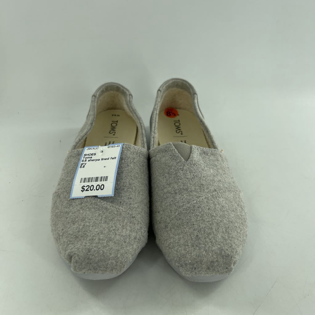 8.5 sherpa lined felt slip-ons