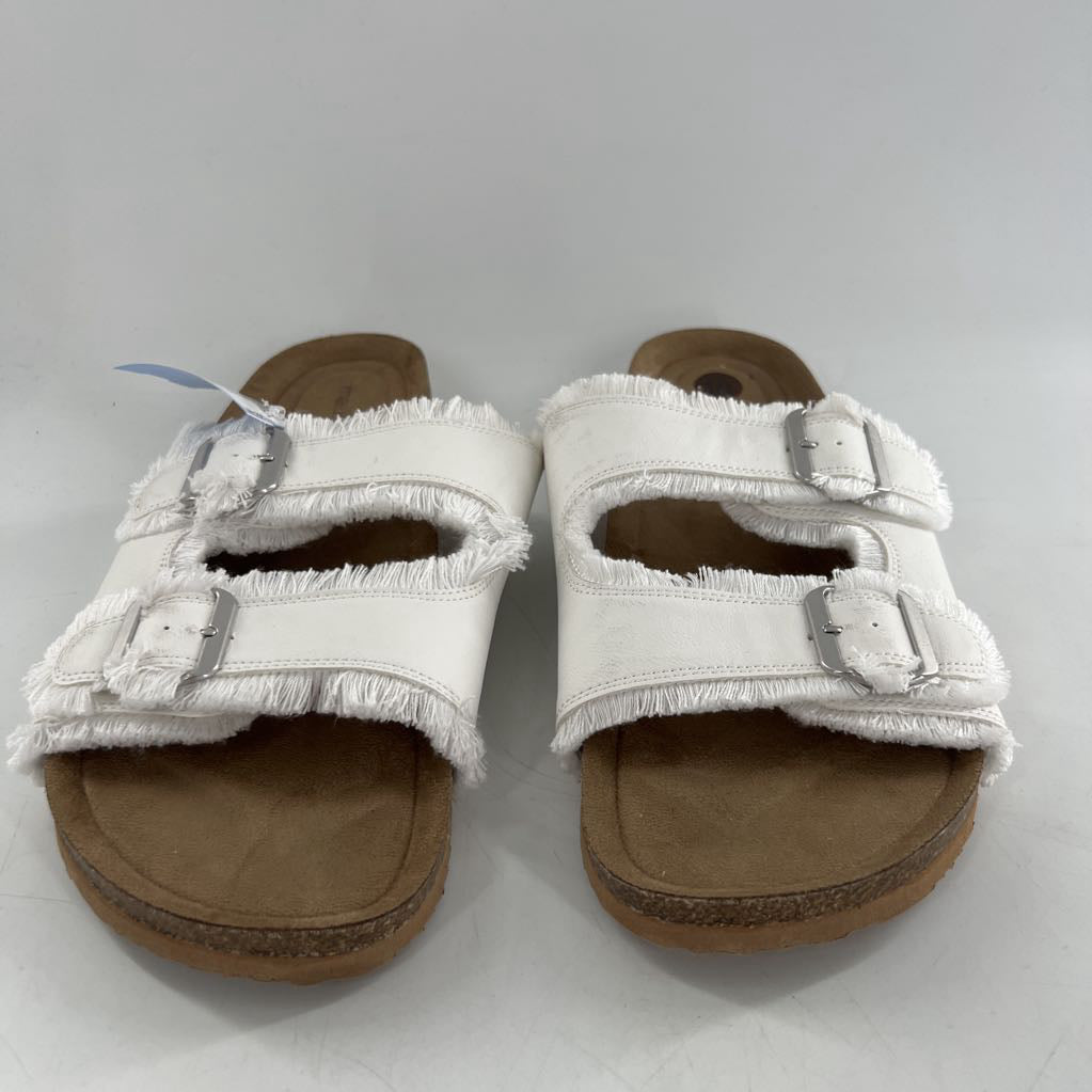 10 fringe double buckle sandal