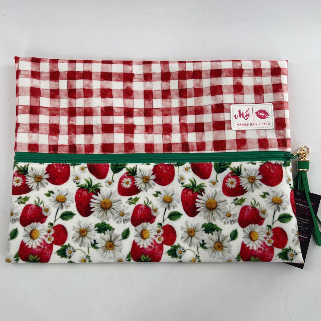 cosmetic bag-strawberries/gingham