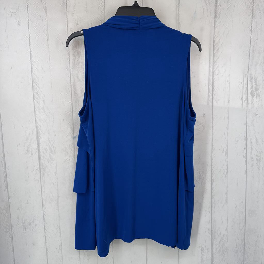 M layered flowy vest