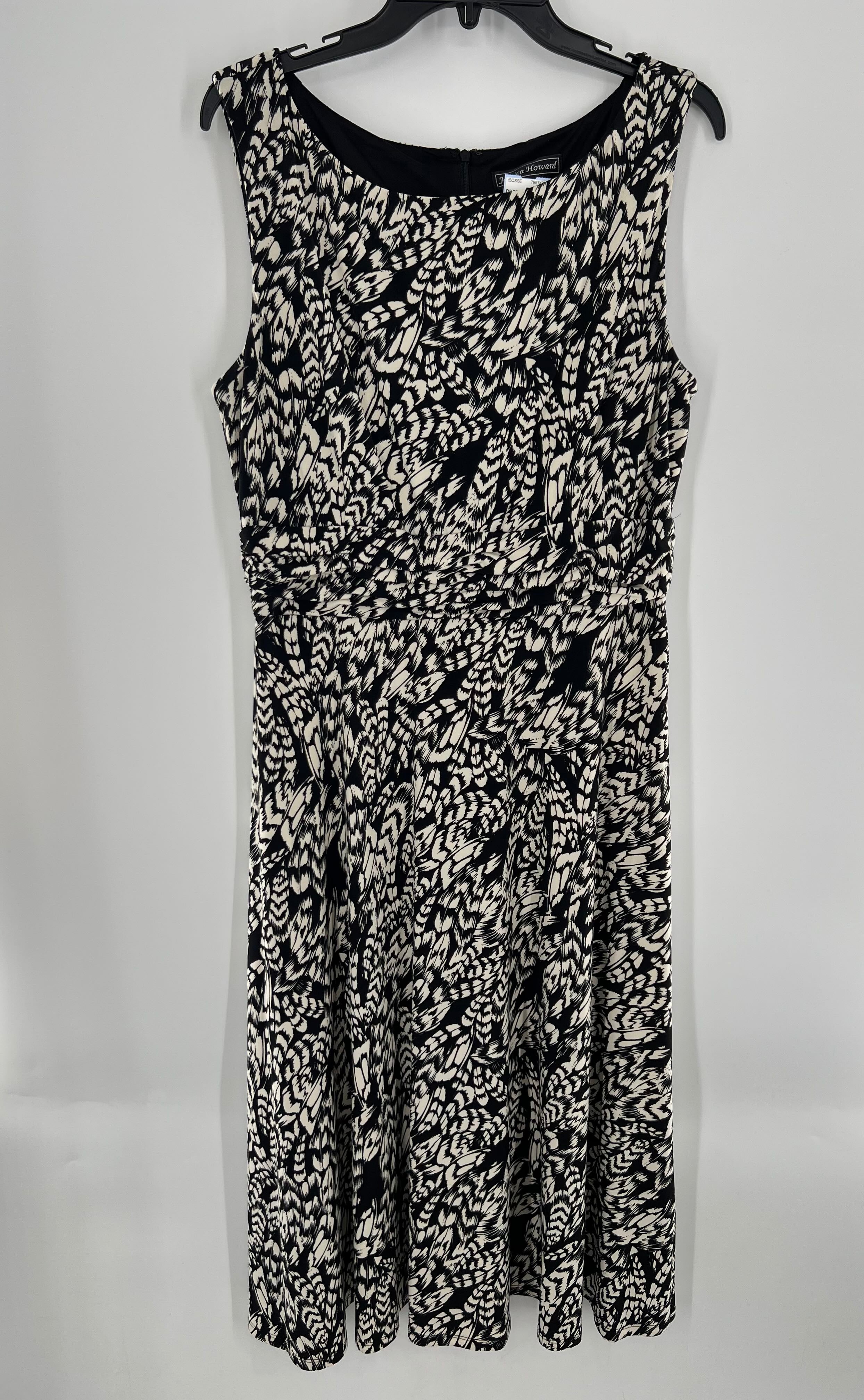 16 slvls abstract print maxi dress