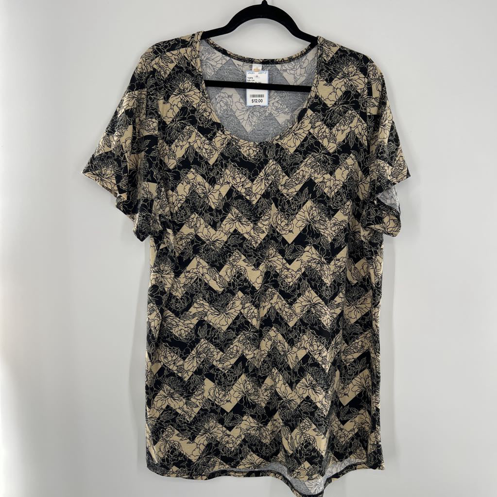 3xl s/s zig zag flower print top